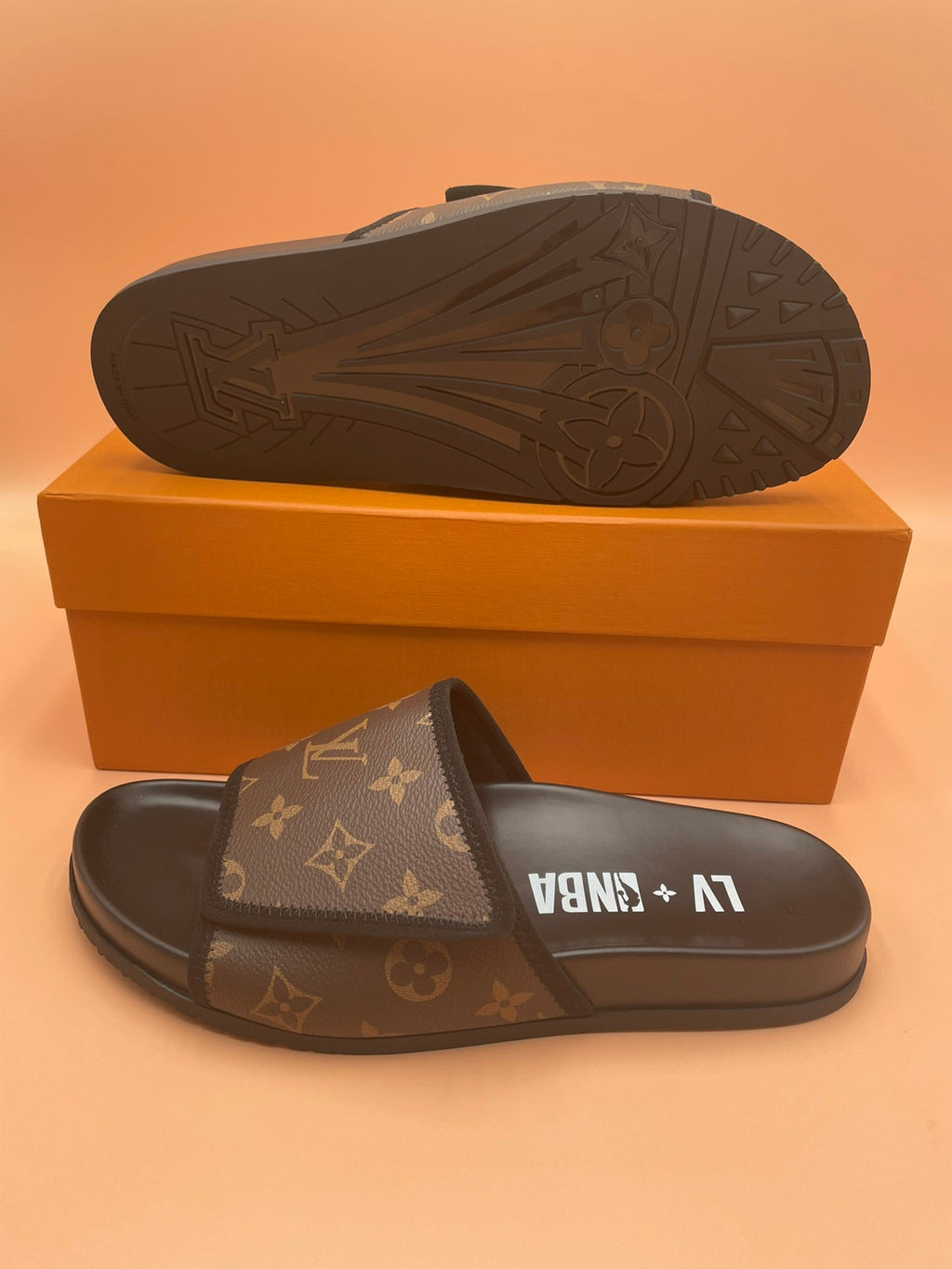 Louis Vuitton Men Slides